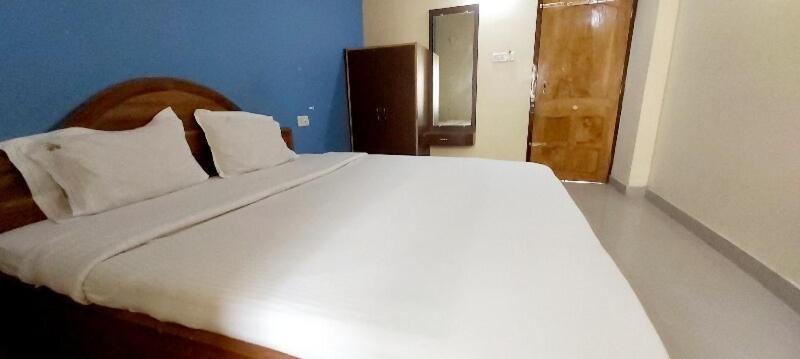 Spot On 80624 Hotel Niladri Complex プリ エクステリア 写真